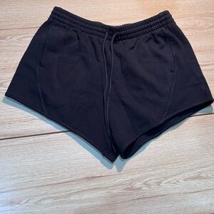 Ivory Fleece Curved Ribed Shorts Size Medium Black NWT